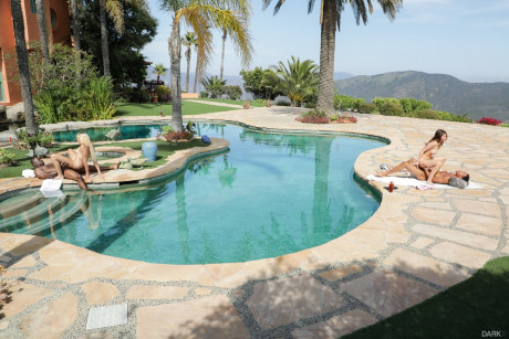 Hotties Quinn Wilde & Zoe Clark getting hammered at the pool