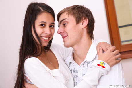 Fine delicious teen Paula O letting her hung boyfriend lick and rod her virgin shaved snatch