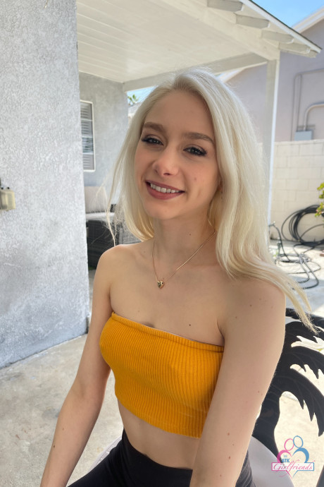 Amateur GF Scarlett Hampton shows her cute pierced boobies and hot holes