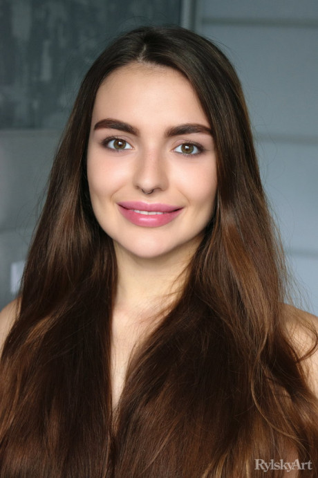 Fresh teen lady girlfriend girl Jessica Eclipse plays with her long hair before getting naked