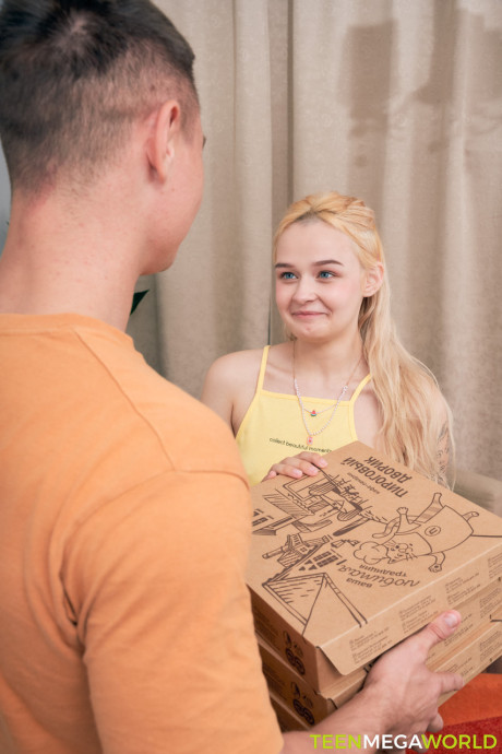 Little teenie Lina Star gets her tight butt drilled by a pizza-delivery man