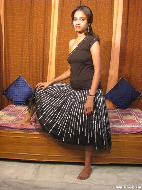 Beautiful sweet Indian skank girl lady gets totally naked during a solo engagement