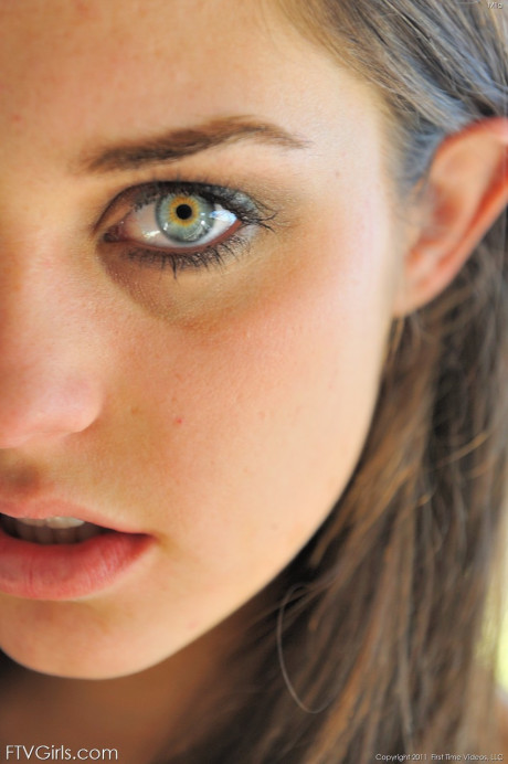 Lovely yummy babe with sexy eyes Mila teasing naked with her pretty booty outdoors