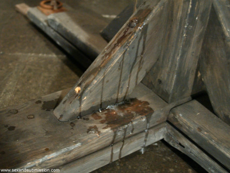 Submissive lady Jamie Huxley gets face screwed & toyed while bound