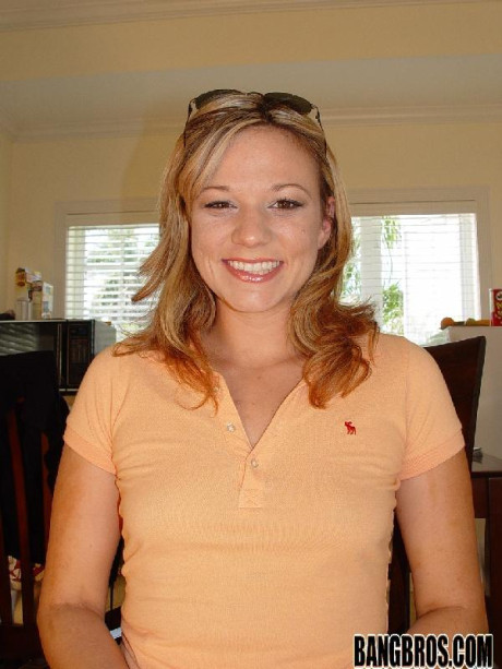 Fine blondie Deja flaunts her legs before blowing a giant boner up close