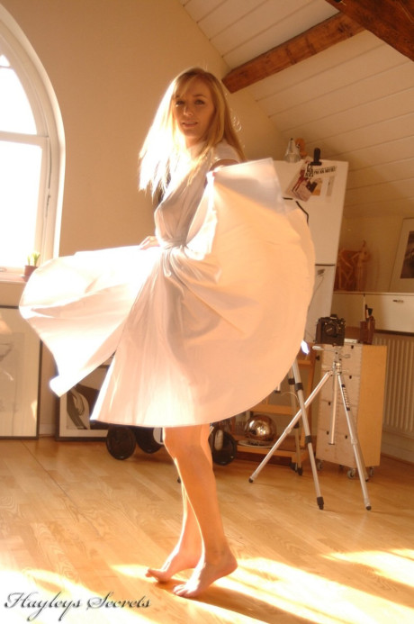 British amateur Hayley Marie Coppin set her great boobs free of a summer dress