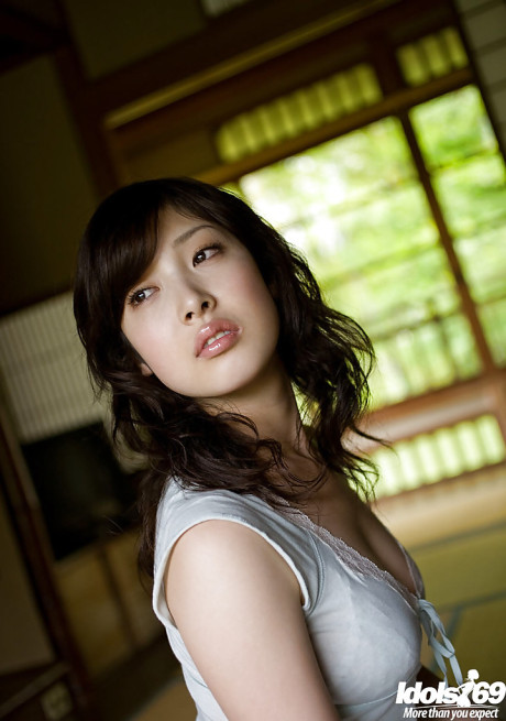 Bosomy asian beauty Saki Koto uncovering her seductive body