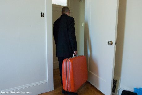 Gorgeous MILF Veronica Avluv tease with her huge juggs while showering