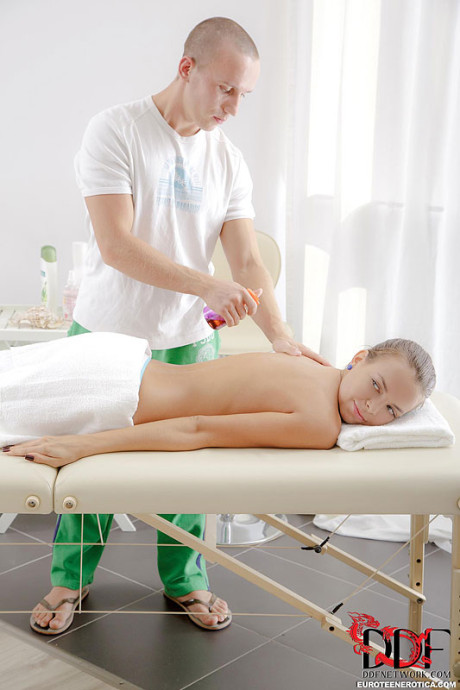 Euro young Carte goes for massage and receives internal cumshot instead