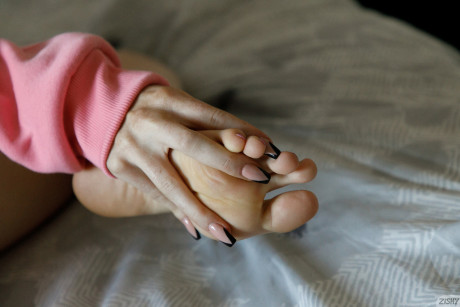 Australian cutie Zoey Luna undresses and teases with her hot body