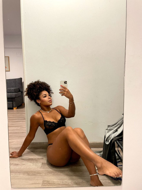 OnlyFans Paola Axo naked Porn Pics