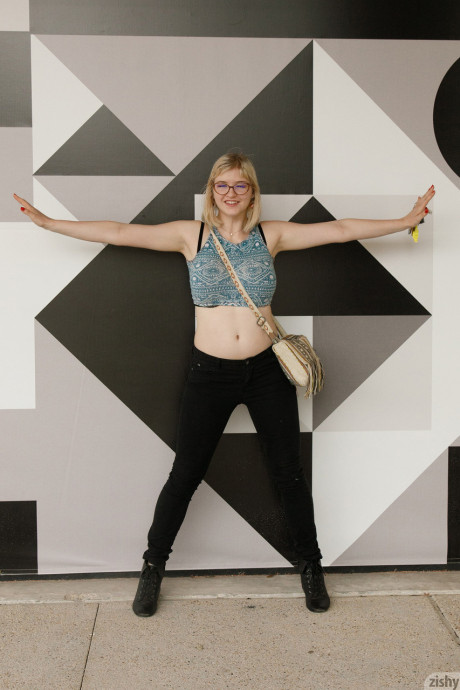 Zishy Vicky Chandler