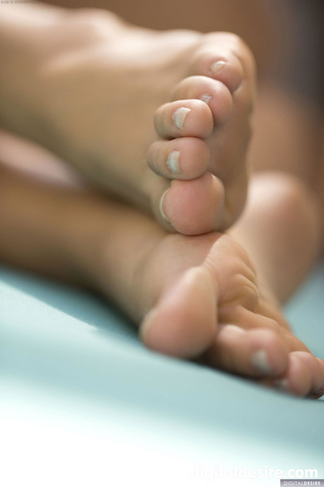 Pretty babe Bailey Bae strips undressed and shows her trimmed vagina up close