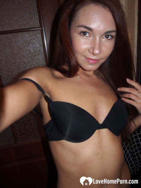 Adorable amateur babe takes selfies of her amazing body in the mirror