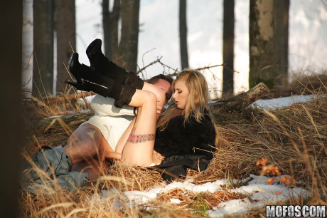 Sweet delicious babe Babette behind fucking in a voyeur photoshoot