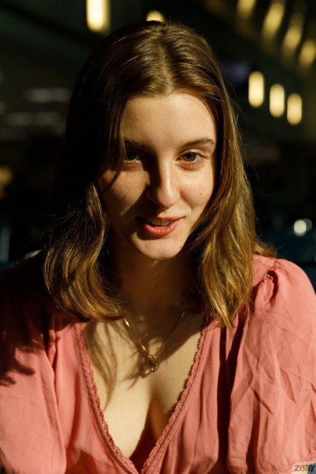 All-natural amateur babe Meadow Brink flashing her breasts in public