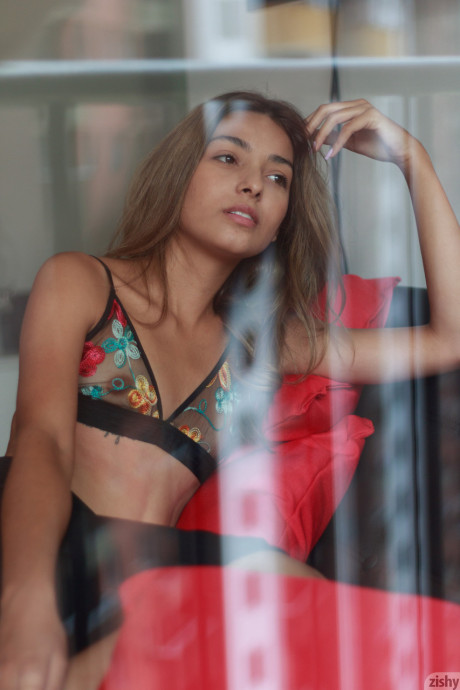 Zishy Camilita Johanna