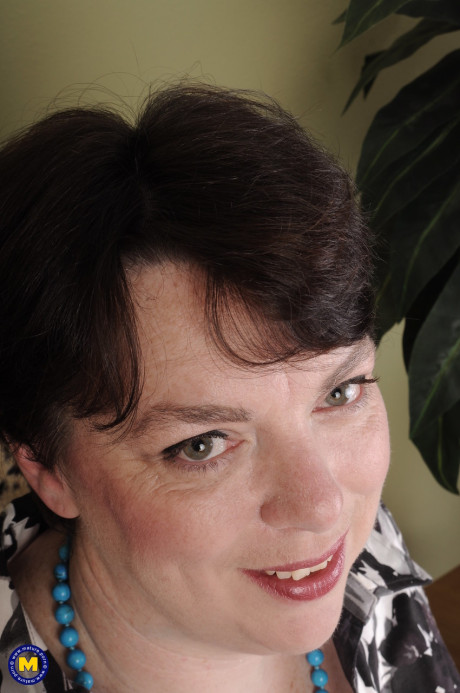 Old BBW Tindala licking her nipple while toying her horny cunt