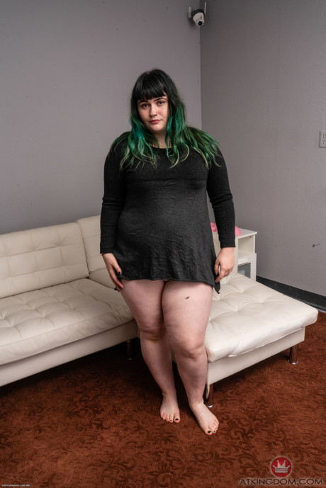 Chubby amateur Cece Lachey spreads her breathtaking bushy snatch up close