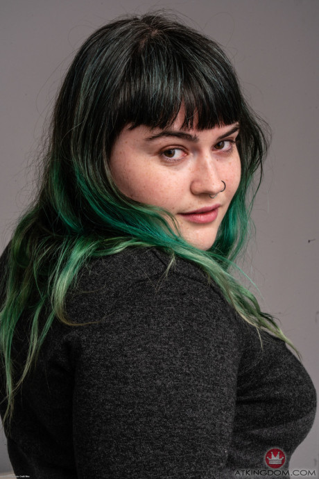 Chubby amateur Cece Lachey spreads her breathtaking bushy snatch up close