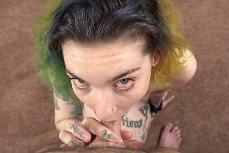 Bitch lady Pass Logan Drake, Mikaela